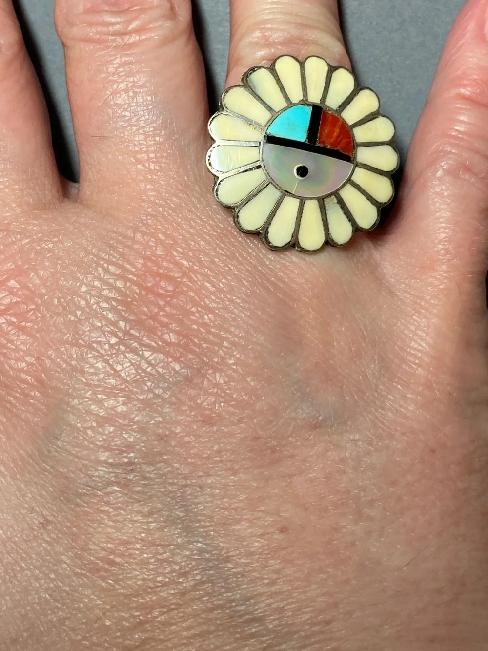 Vintage Zuni sing god inlay ring size 5.25